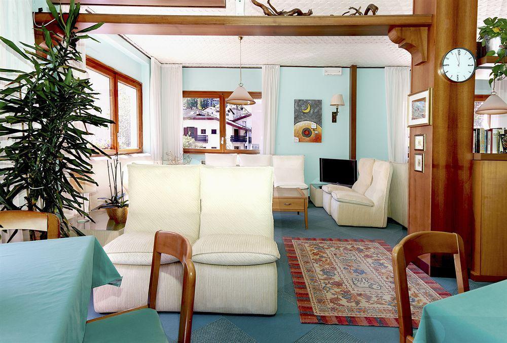 Rezia Hotel Chiesa in Valmalenco Bagian luar foto